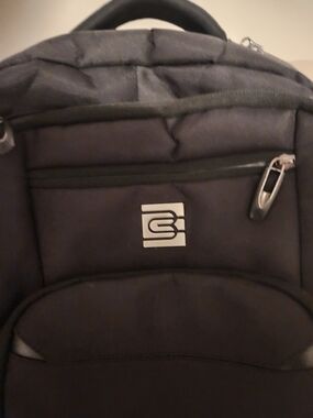 Sleek Black Men's Backpack with Front Logo